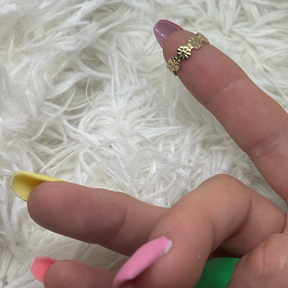 Looking for a TOE_RING
